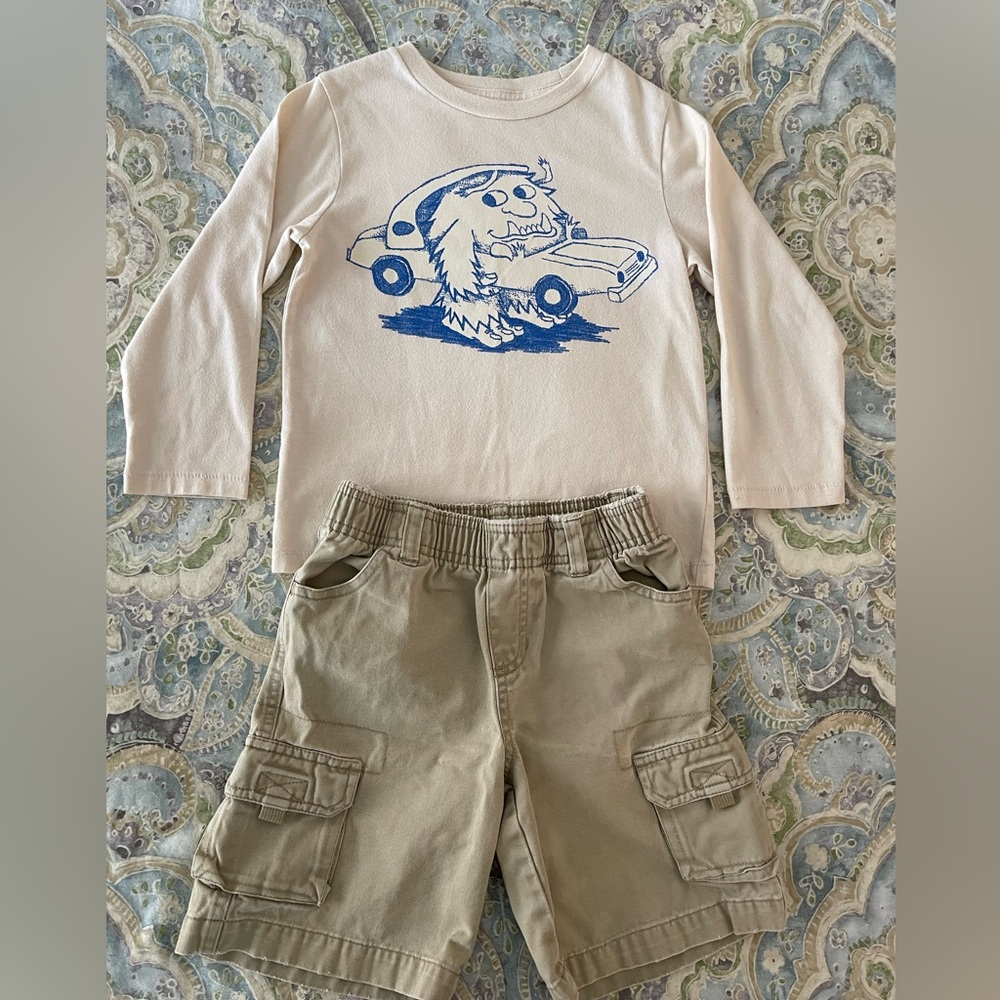 ☀️ GAP OUTFIT - Where The Wild Things Are T-shirt & Khaki Cargo Shorts 4Y 4T XS
